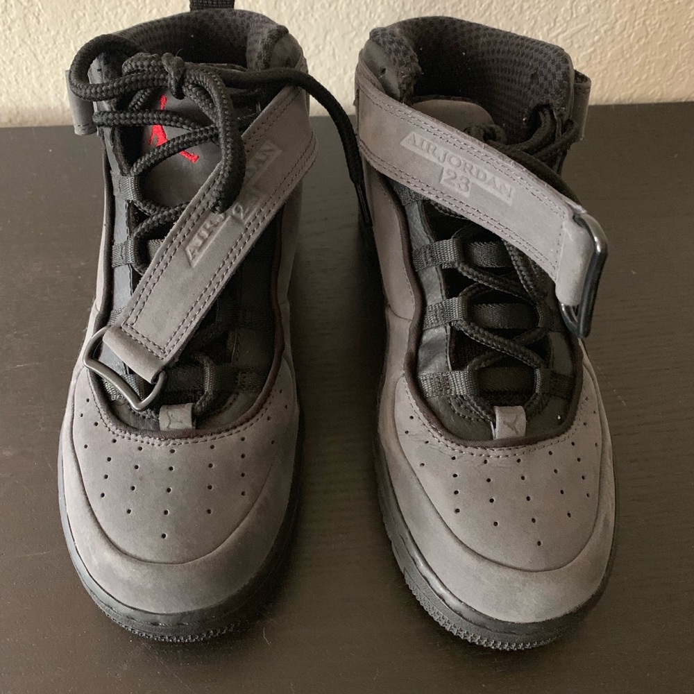 Nike Air Jordan AJF 10  size:6.5 y NWOT